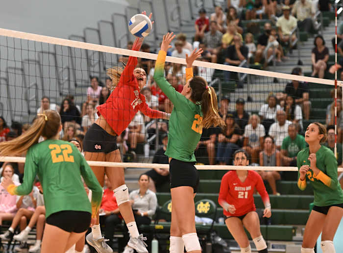 Mira Costa vs. Mater Dei girls volleyball by Heston Quan 8-29-23082920237